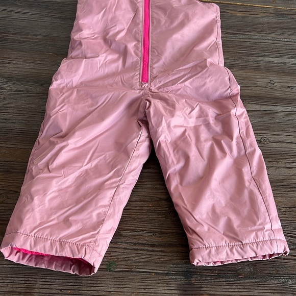 OLD NAVY TODDLER  SIZE 2T - Picture 3 of 9